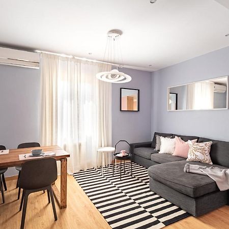 Three Bedrooms Apartment Барселона Екстериор снимка